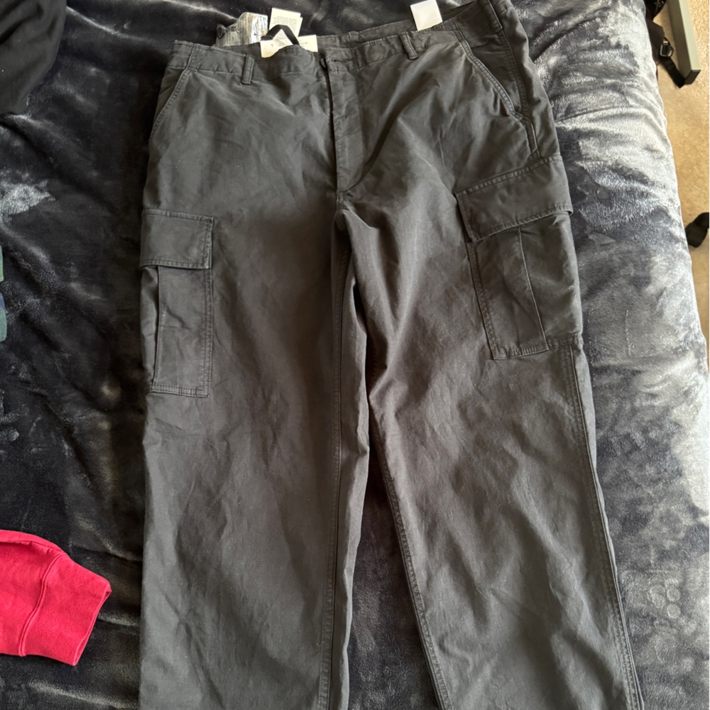 Uniqlo Men's Charcoal Cargo Pants